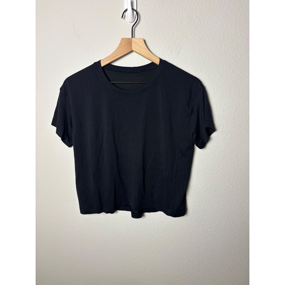 🩵Lululemon Train to Be Short Sleeve Shirt Black Size 8 Seamless Workout Top